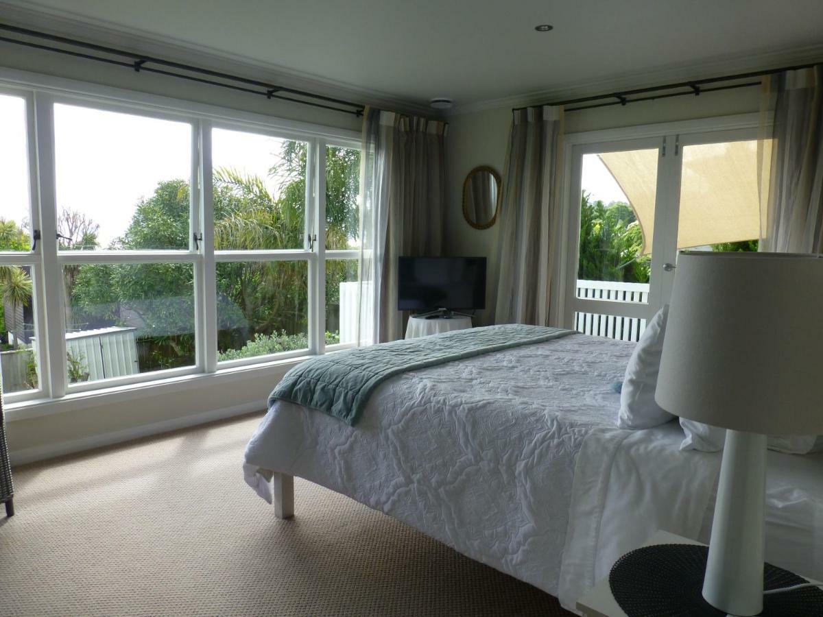 Richmond Lodge Thames Bagian luar foto